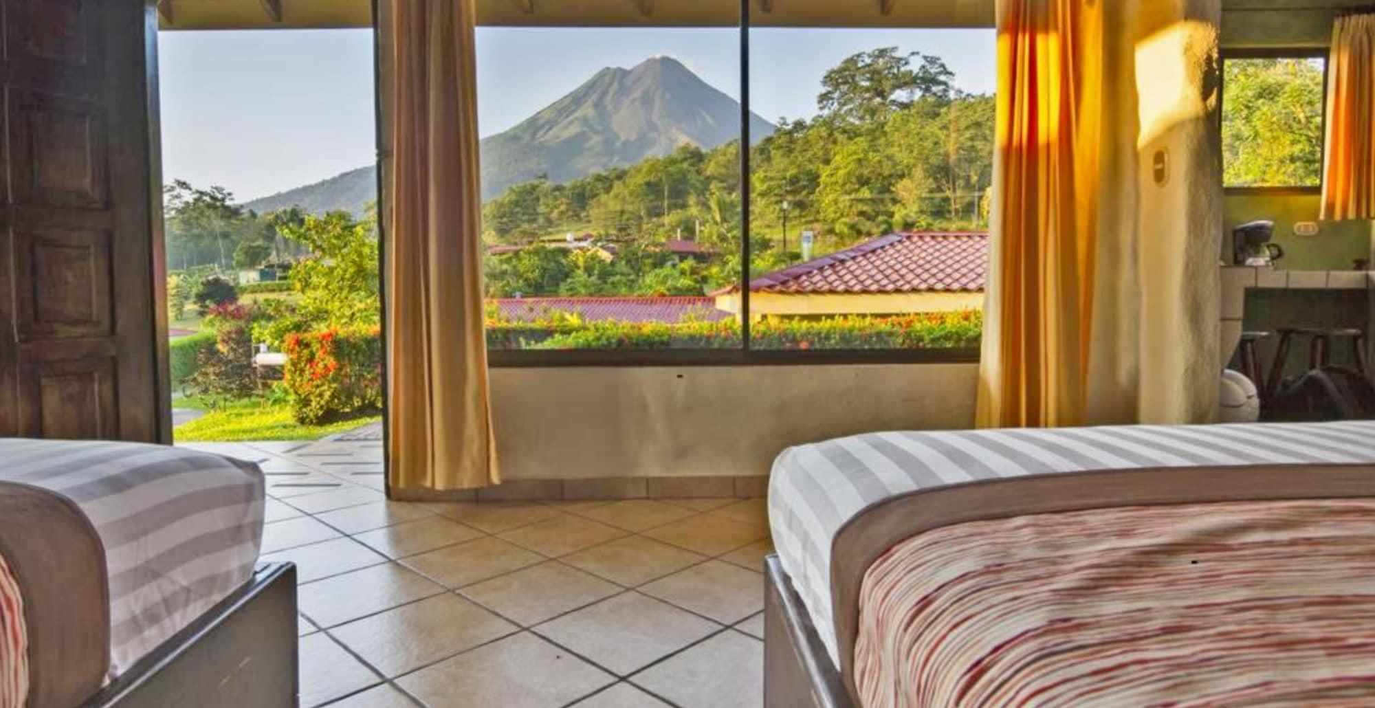 Arenal Volcano Inn Ла Фортуна Экстерьер фото