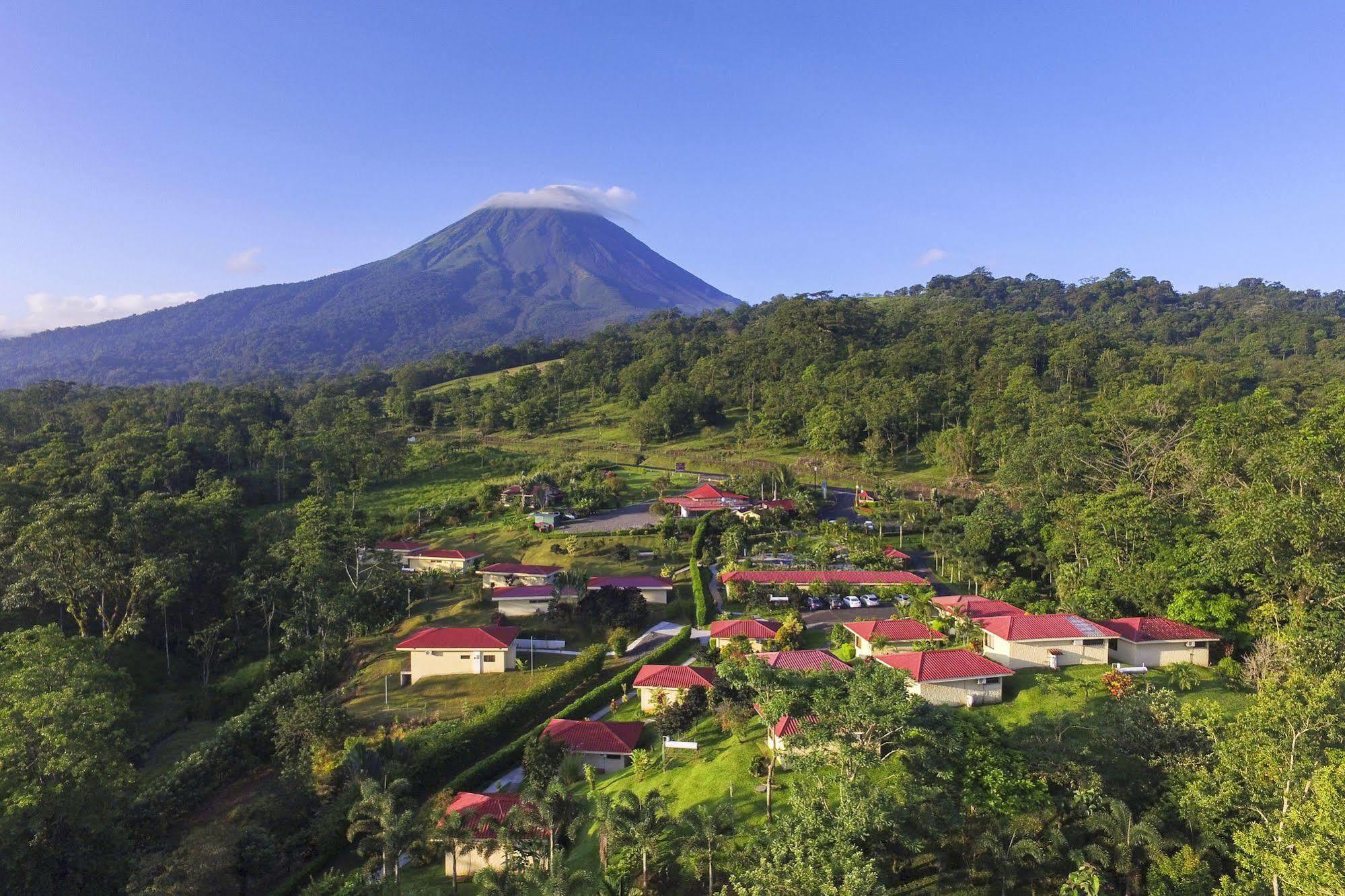 Arenal Volcano Inn Ла Фортуна Экстерьер фото